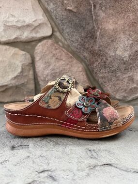 L'Artiste Caelinee Wedge Sandal Brown With Multicolor Floral Design Adjustable